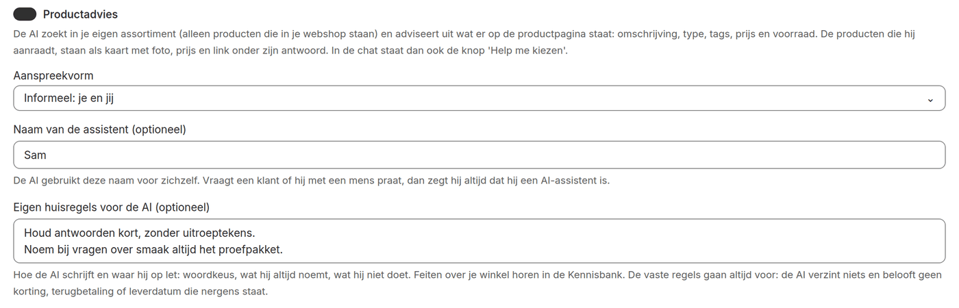 De instellingen voor productadvies, aanspreekvorm, naam van de assistent en eigen huisregels in Loyalo