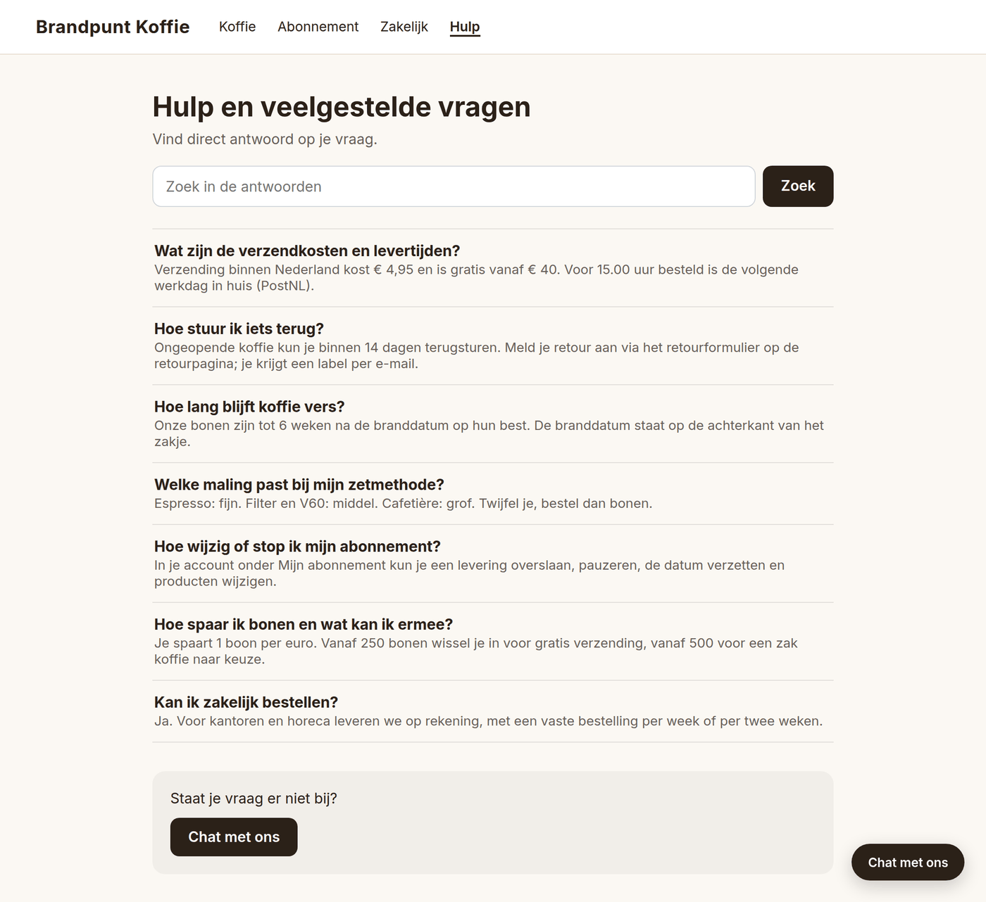 Helppagina in een webshop met een zoekveld, zeven veelgestelde vragen en de knop Chat met ons